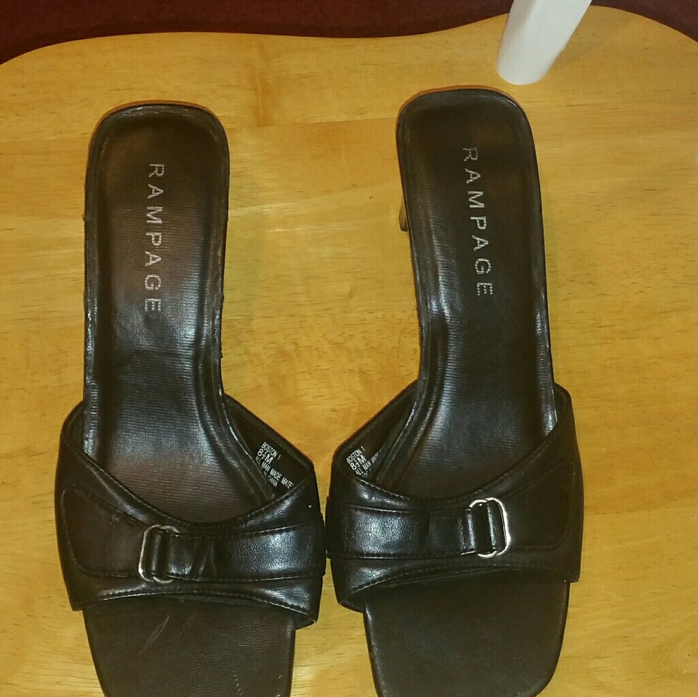 Heels - Picture 3 of 3